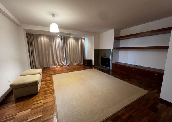Apartamento T3 Duplex em pleno centro da cidade na Urbanização da Forca - Aveiro