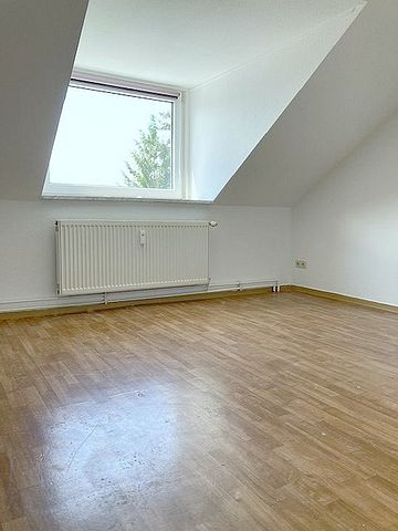 Dachgeschosswohnung - Foto 2