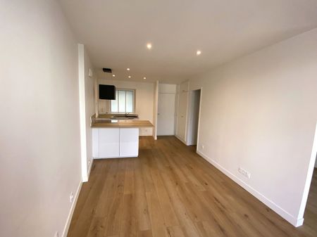 Location Appartement 1 pièce 36m² - Photo 2