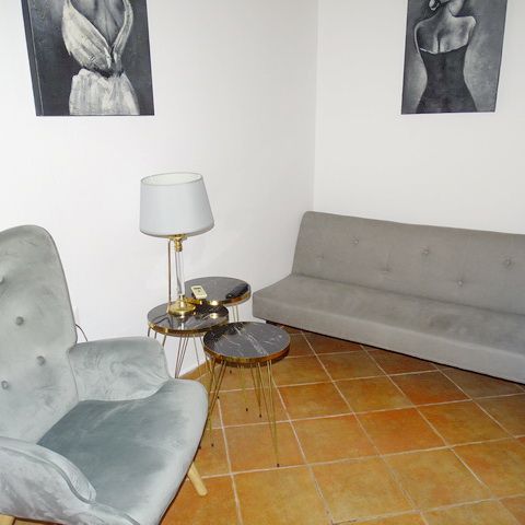 APARTMENT 60 SQ.M. FURNISHED RENOVATED AND IN A CENTRAL POINT IN PEREA. - Φωτογραφία 1