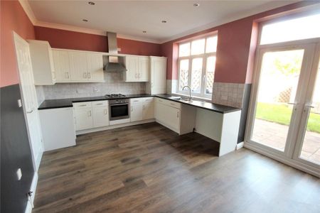 3 bedroom terraced house to rent - Photo 3