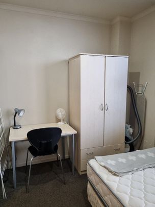 CITY CENTRE -1 Brm -Furnished - Photo 1