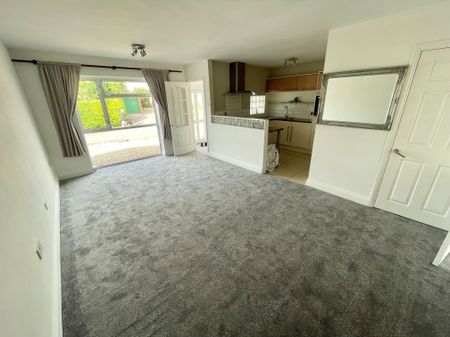 St Michaels Road, Norwich, Long Stratton - Photo 3