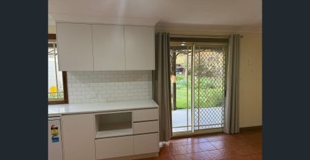 Newly renovated 3Br 2bath House with fully self contained granny flat at rear - Photo 4