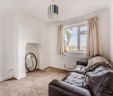 4 bedroom detached bungalow to rent - Photo 1