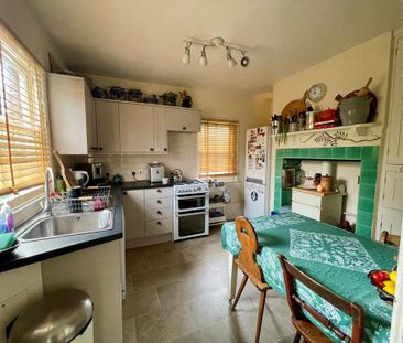 4 bedroom detached house to rent - Photo 3