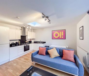 2 bedroom flat to rent - Photo 1