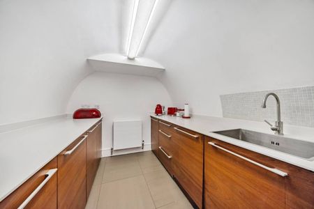 3 Bed Flat, Huntsworth Mews, NW1 - Photo 5