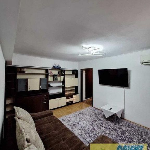 Tomis 3, de inchiriat 3 camere, mobilat, gaze, parcare - Photo 1