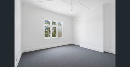 Spacious Two-Bedroom Apartment in a Convenient Location - Photo 3