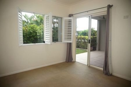 Peaceful Ground-Floor Unit in Prime Redlynch Location - Photo 4