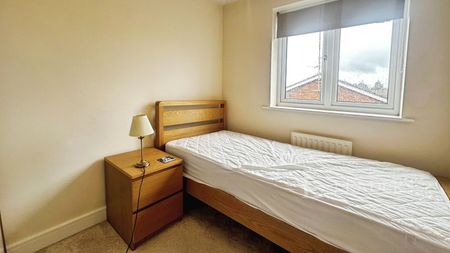 5 bedroom house to rent Primrose Close, LU3 - Photo 4