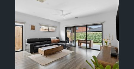 Family Luxury, Everyday Ease - Move Straight In and Enjoy - Photo 2