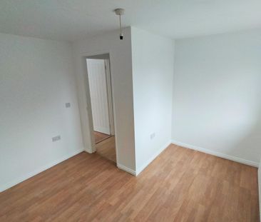 Drakes Drive, STEVENAGE - Photo 5