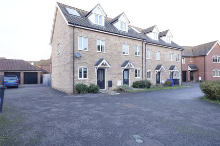 3 bedroom end of terrace house to rent - Photo 4