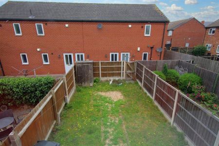 2 bedroom terraced house to rent - Photo 3