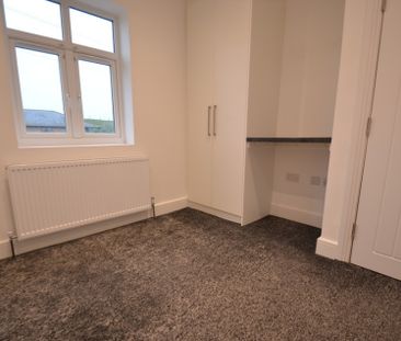 1 bedroom Property to rent - Photo 2