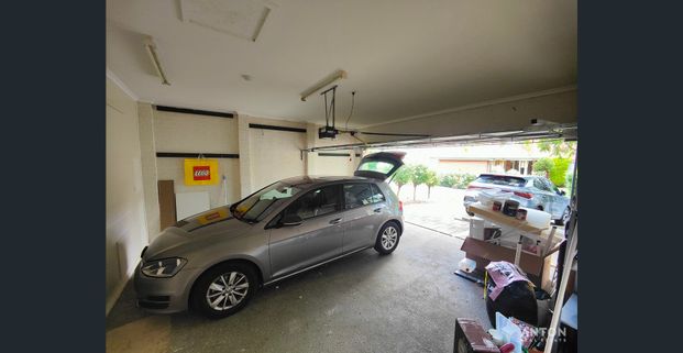 Charming Family Home with North-Facing Yard in Blackburn North! - Photo 1