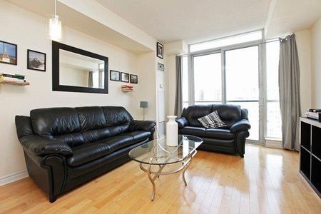 For Lease - 270 Wellington Street Unit# Ph22, Toronto, Ontario - Photo 3