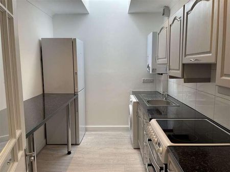 Moredon, Swindon, SN25 - Photo 4