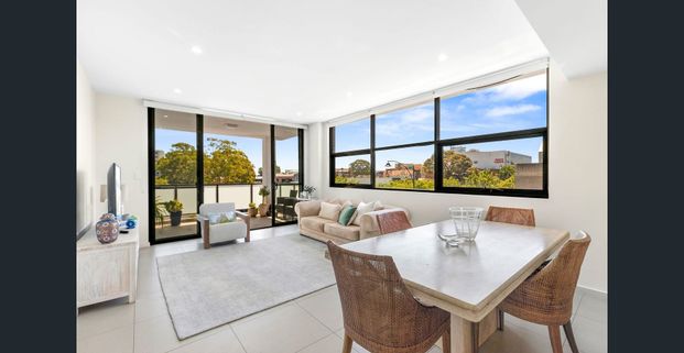 Chic Comfort - Photo 1