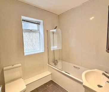 Bury New Road, Prestwich, M25 - Photo 6