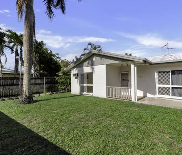 Large 3 Bedroom Home with Ensuite - Extra Office - Huge Block - Ful... - Photo 4