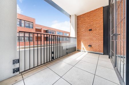 Flat to rent - New Tannery Way, London, SE1 - Photo 2
