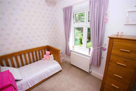 3 bedroom semi-detached house to rent - Photo 5