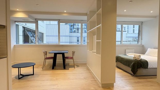 Studio to rent - Photo 1