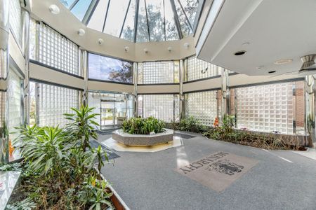 For Lease - 325 Webb Drive Unit# 802, Mississauga, Ontario - Photo 4