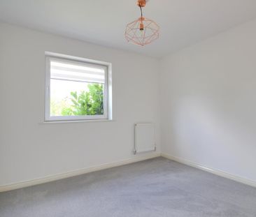 4 bedroom terraced house to rent - Photo 6