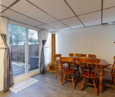 66 CHAUCER CRESCENT - Photo 2