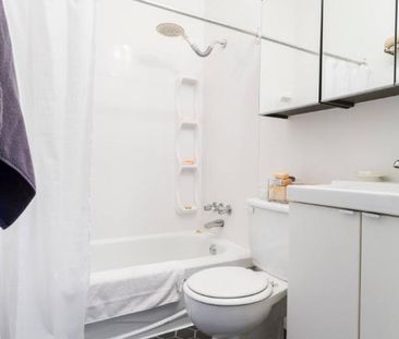 2-bed 1 bath townhouse in the Plateau; appliances included - Photo 4