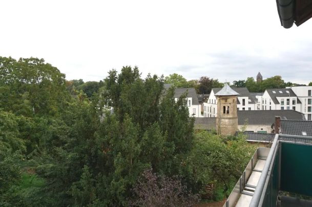 Klassische 3-Zimmer-Wohnung mit Loggia in zentraler Lage von Leverkusen-Schlebusch! - Photo 1