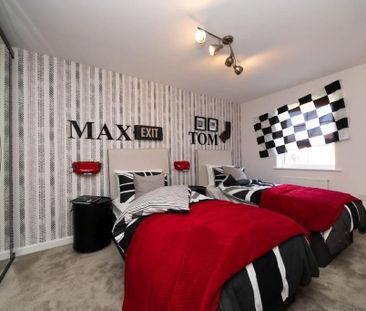 4 bedroom semi-detached house to rent - Photo 5