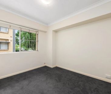 EMBRACE TRANQUIL LIVING IN THE HEART OF NEW FARM - The rent will in... - Photo 6