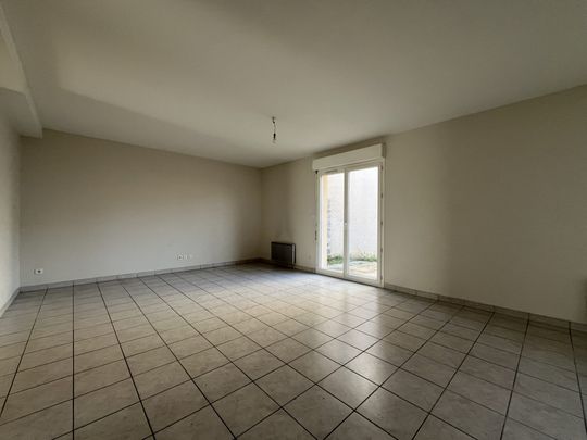 Location Appartement 3 pièces 64m² BASSENS 33530 - Photo 1