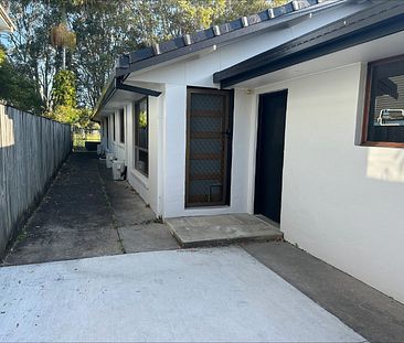 2 / 24 Bruce Avenue, Paradise Point - Photo 1