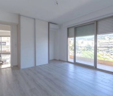 Location Appartement 3 pièces 89m² CANNES 06400 - Photo 3
