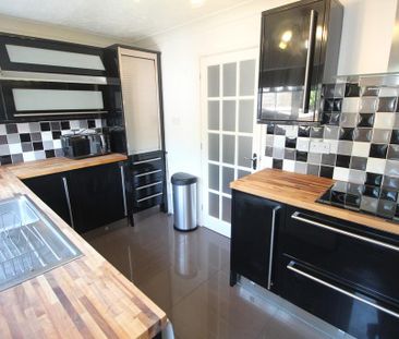 2 bedroom terraced house to rent - Photo 5