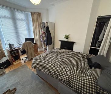 4 bedroom house to rent - Photo 2