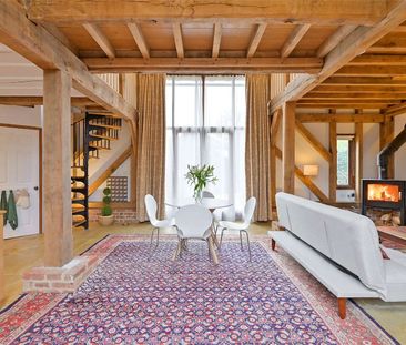 Short let: all bills included. Superb converted barn with an idylli... - Photo 1