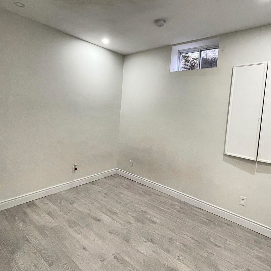 For Lease - 5866 Valley Way Unit# LEGAL BASEMENT, Niagara Falls, Ontario - Photo 1