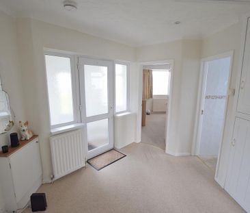 2 bedroom detached bungalow to rent - Photo 5