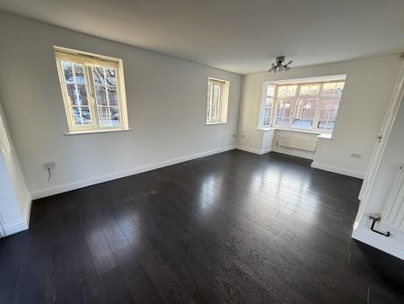 3 bedroom semi-detached house to rent - Photo 3