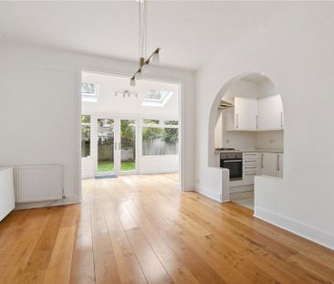 3 bedroom terraced house to rent - Photo 4