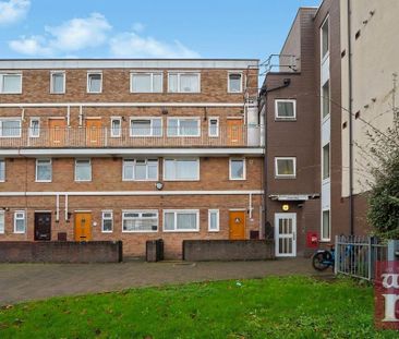 3 bedroom flat to rent - Photo 4