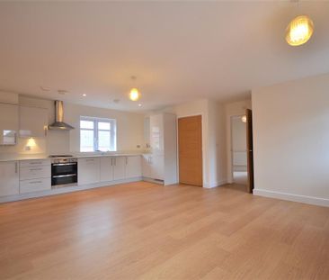 2 bedroom flat to rent - Photo 2