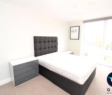 3 bedroom Flat To Rent - Photo 2